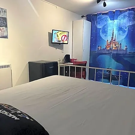Chambres D'hotes Poirier Bazin Bed & Breakfast Montry